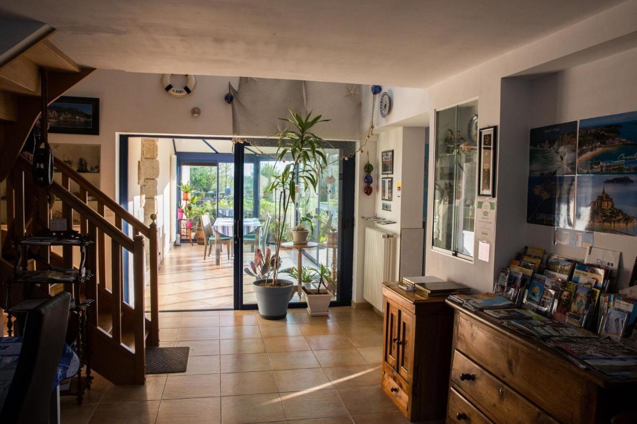Petit Chatelet Bis Hirel Luaran gambar