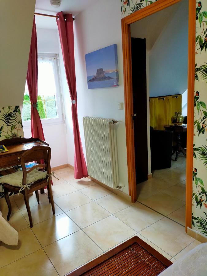 Petit Chatelet Bis Hirel Luaran gambar