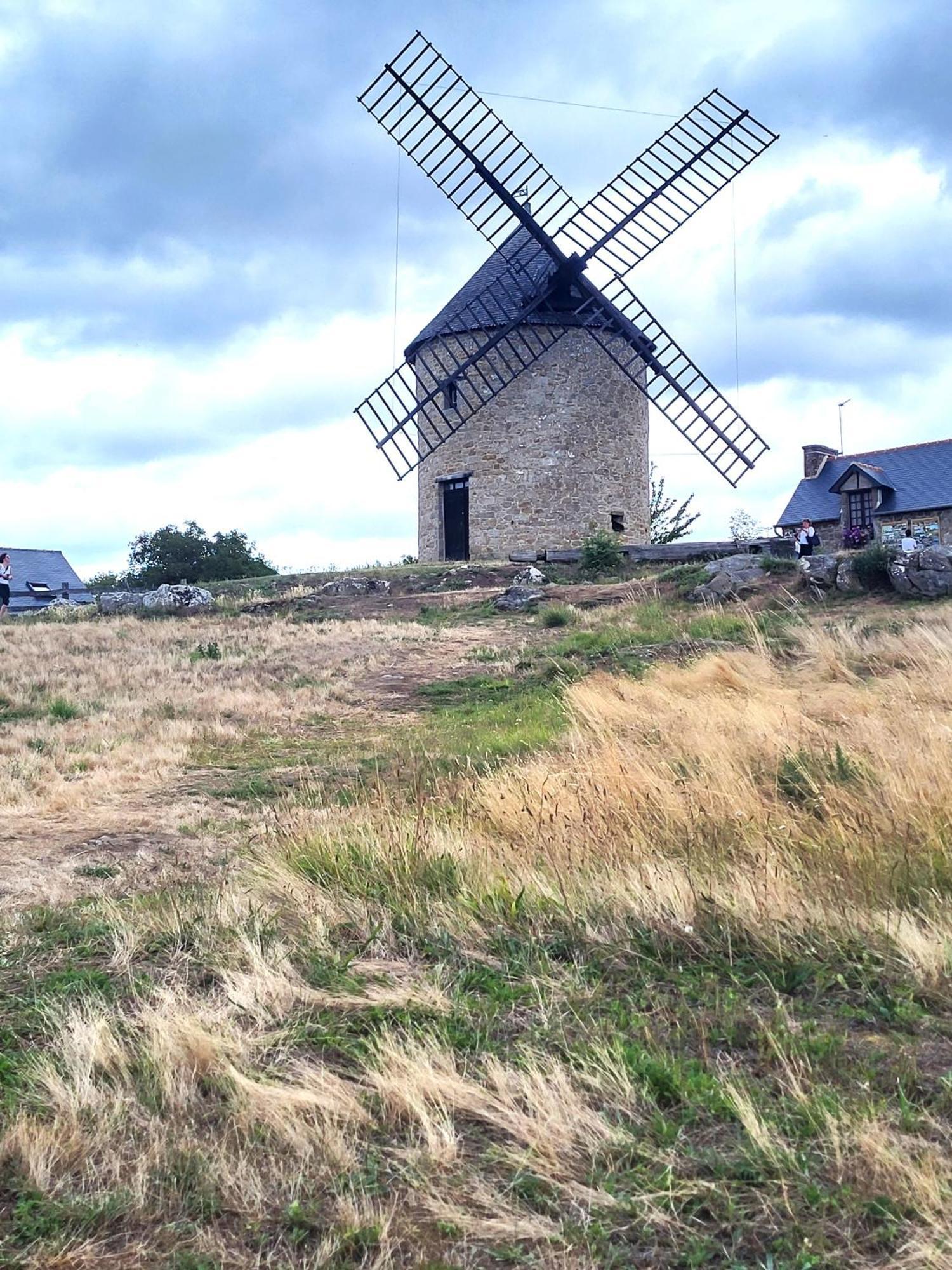Petit Chatelet Bis Hirel Luaran gambar